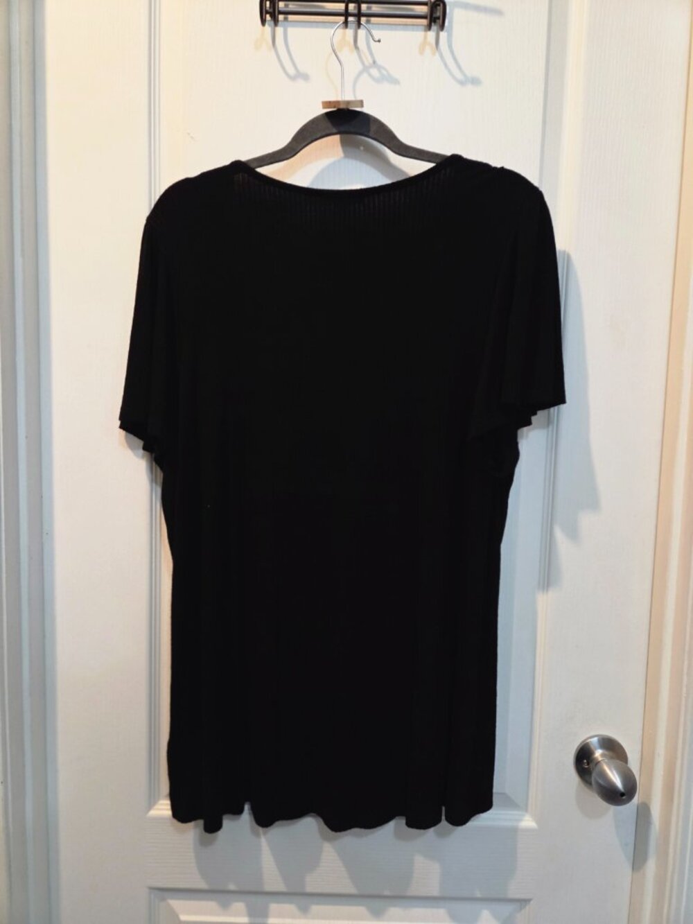 Black Ribbed Keyhole Rhinestone Chain Accent Top 2X - Picture 3 of 5